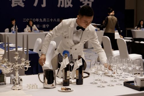 喜报 德阳市斩获全省旅游饭店服务技能大赛与中餐主题宴会创意大赛佳绩