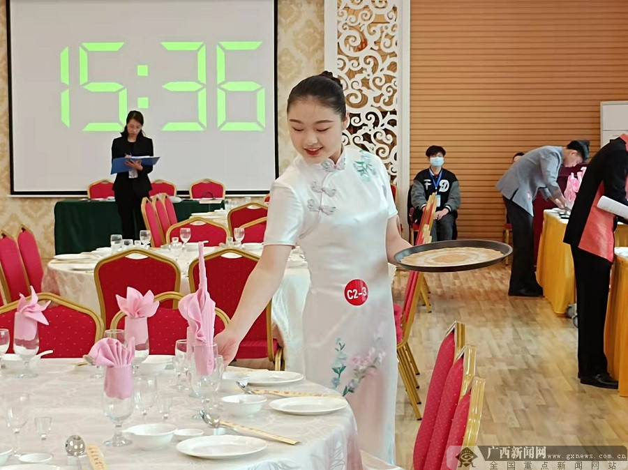 匠心筑梦  技能比拼——南宁市中等职业学校酒店服务赛项中餐服务比赛圆满举行